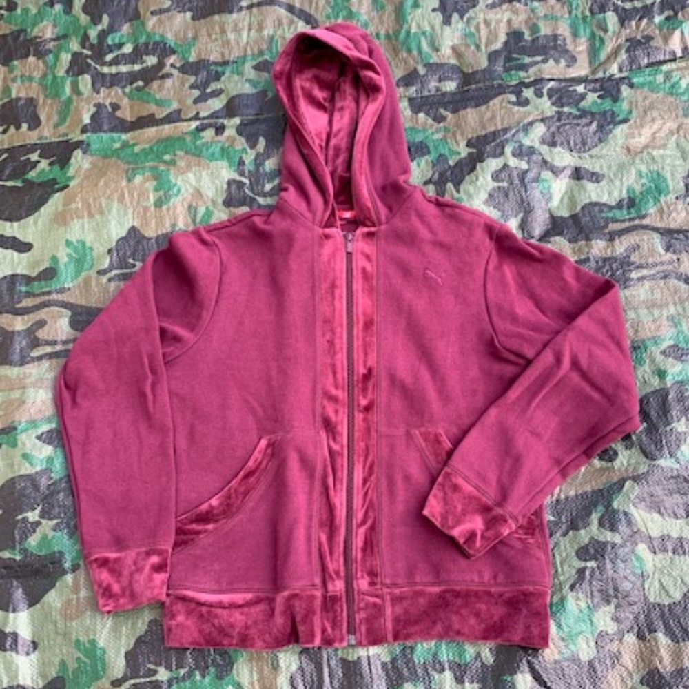 Puma zippered hooded jacket size large